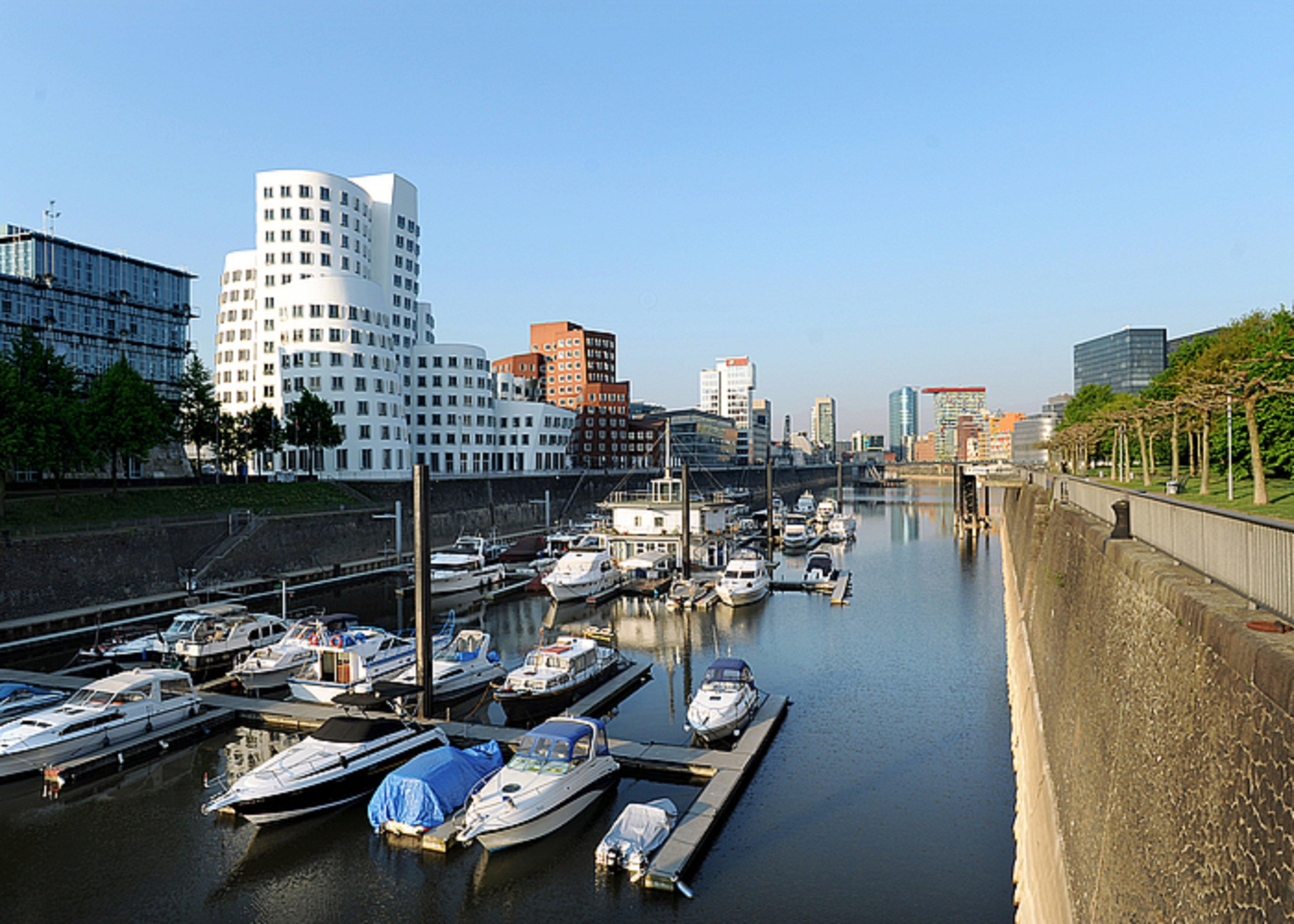 Holiday Inn Duesseldorf Hafen, An Ihg Hotel Exterior foto