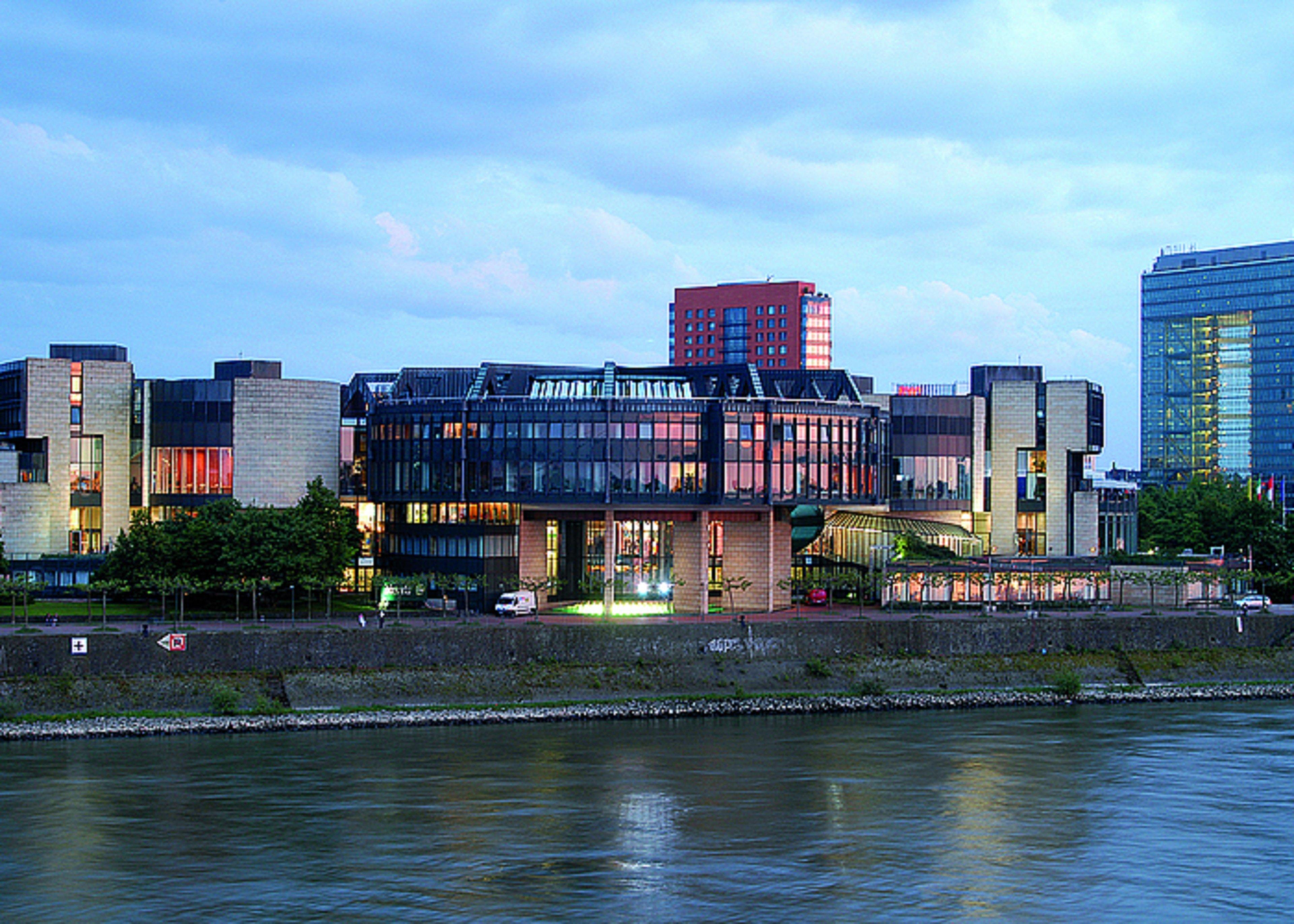 Holiday Inn Duesseldorf Hafen, An Ihg Hotel Exterior foto